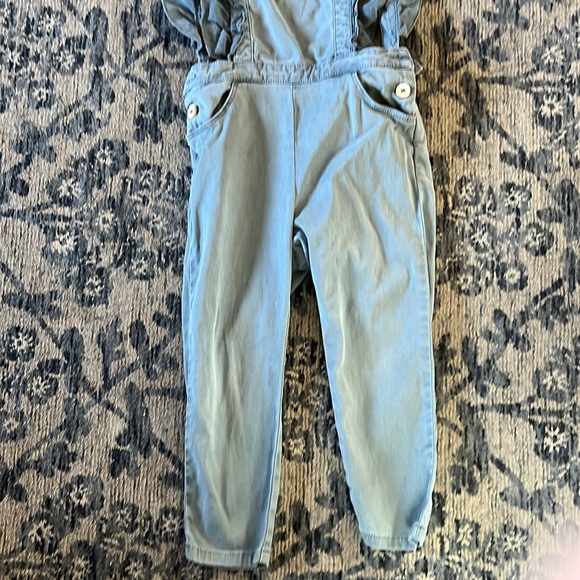 Zara ruffle overalls 4t - Picture 3 of 5